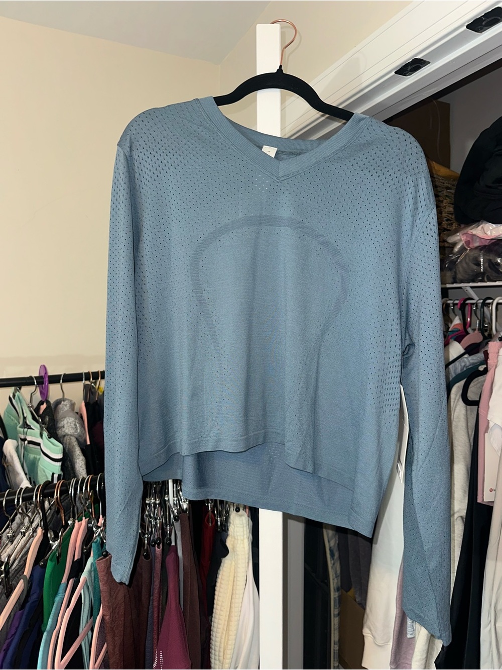 lululemon Swiftly Open Hole V Perforated Long-Sleeve V-Neck